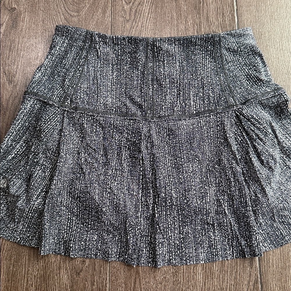 Lululemon Lost In Pace Skirt size 2